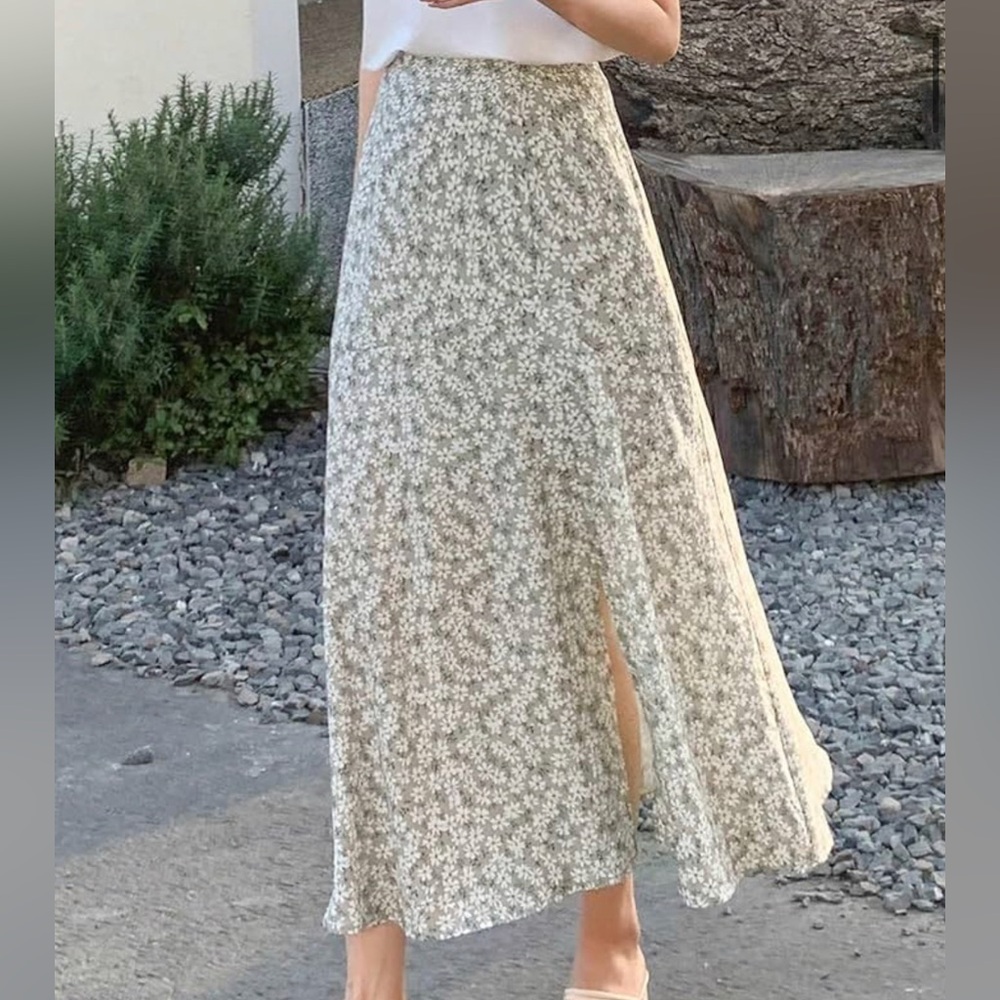 Timeke Floral Skirt